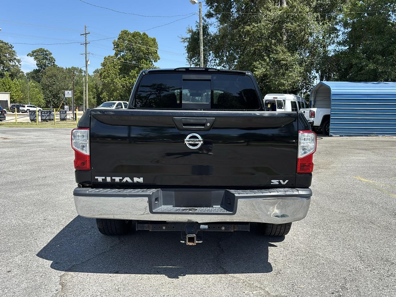 Nissan Titan SV Crew Cab 2WD 2017