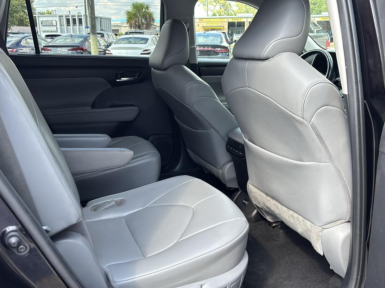 Toyota Highlander XLE FWD V6 2021