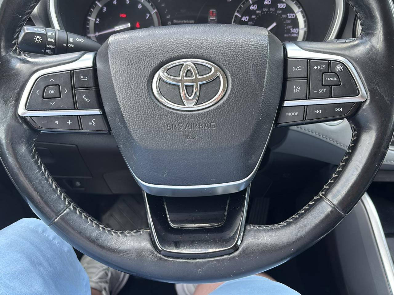 Toyota Highlander XLE FWD V6 2021