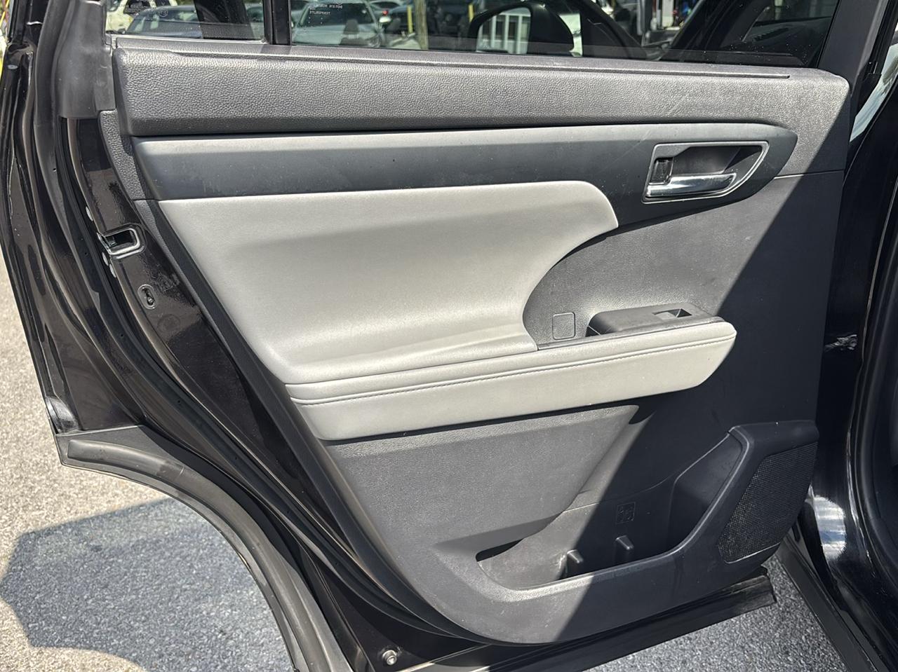 Toyota Highlander XLE FWD V6 2021