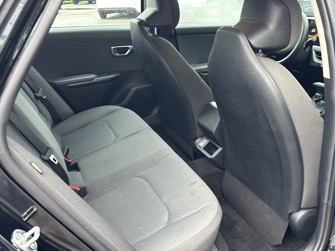 2025 Kia K4 LXS - Photo 14