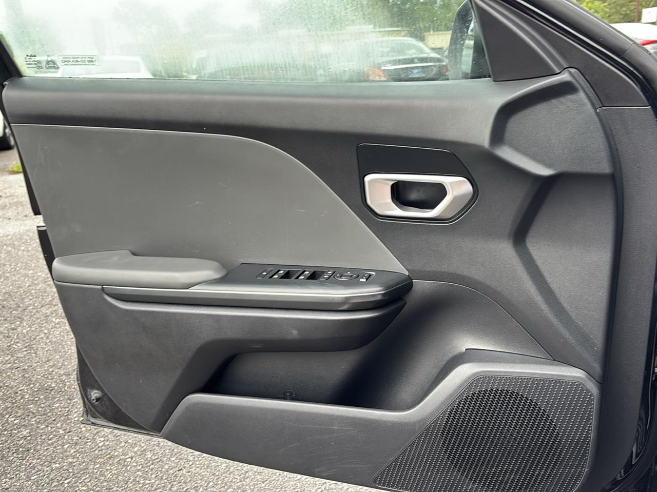 2025 Kia K4 LXS - Photo 25