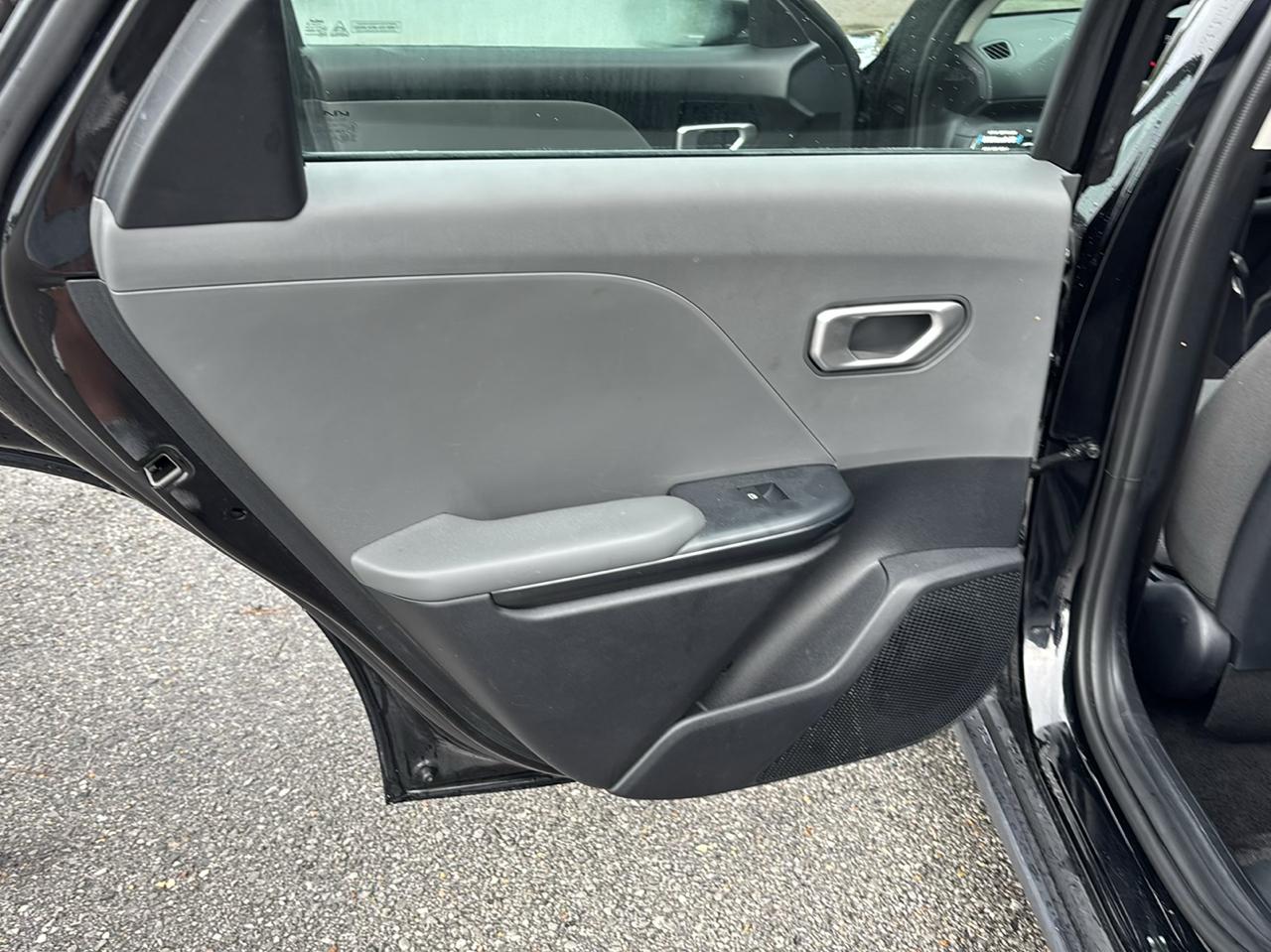 2025 Kia K4 LXS - Photo 29