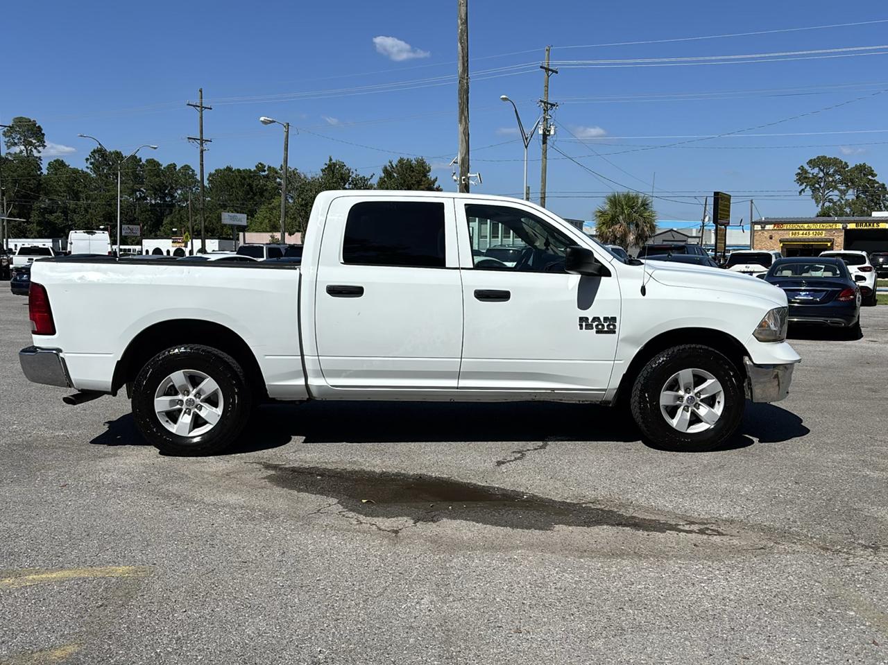 RAM 1500 Classic Tradesman Crew Cab SWB 4WD 2022