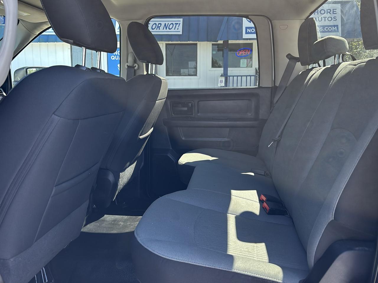 RAM 1500 Classic Tradesman Crew Cab SWB 4WD 2022