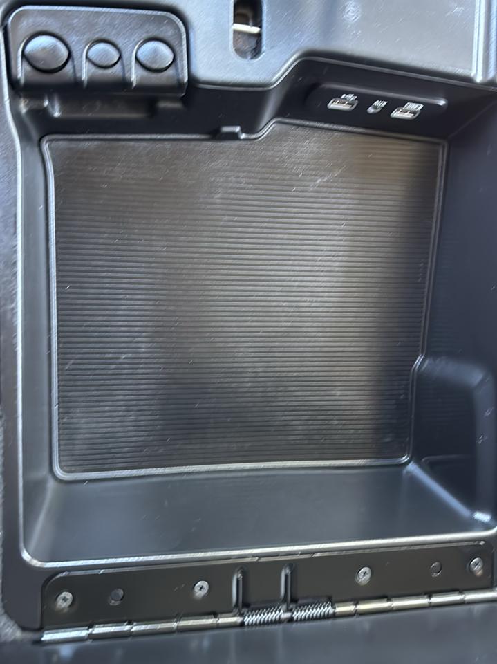 RAM 1500 Classic Tradesman Crew Cab SWB 4WD 2022