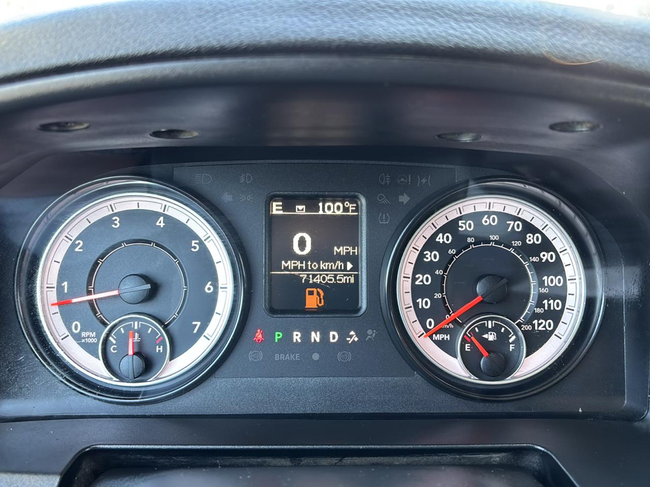 RAM 1500 Classic Tradesman Crew Cab SWB 4WD 2022
