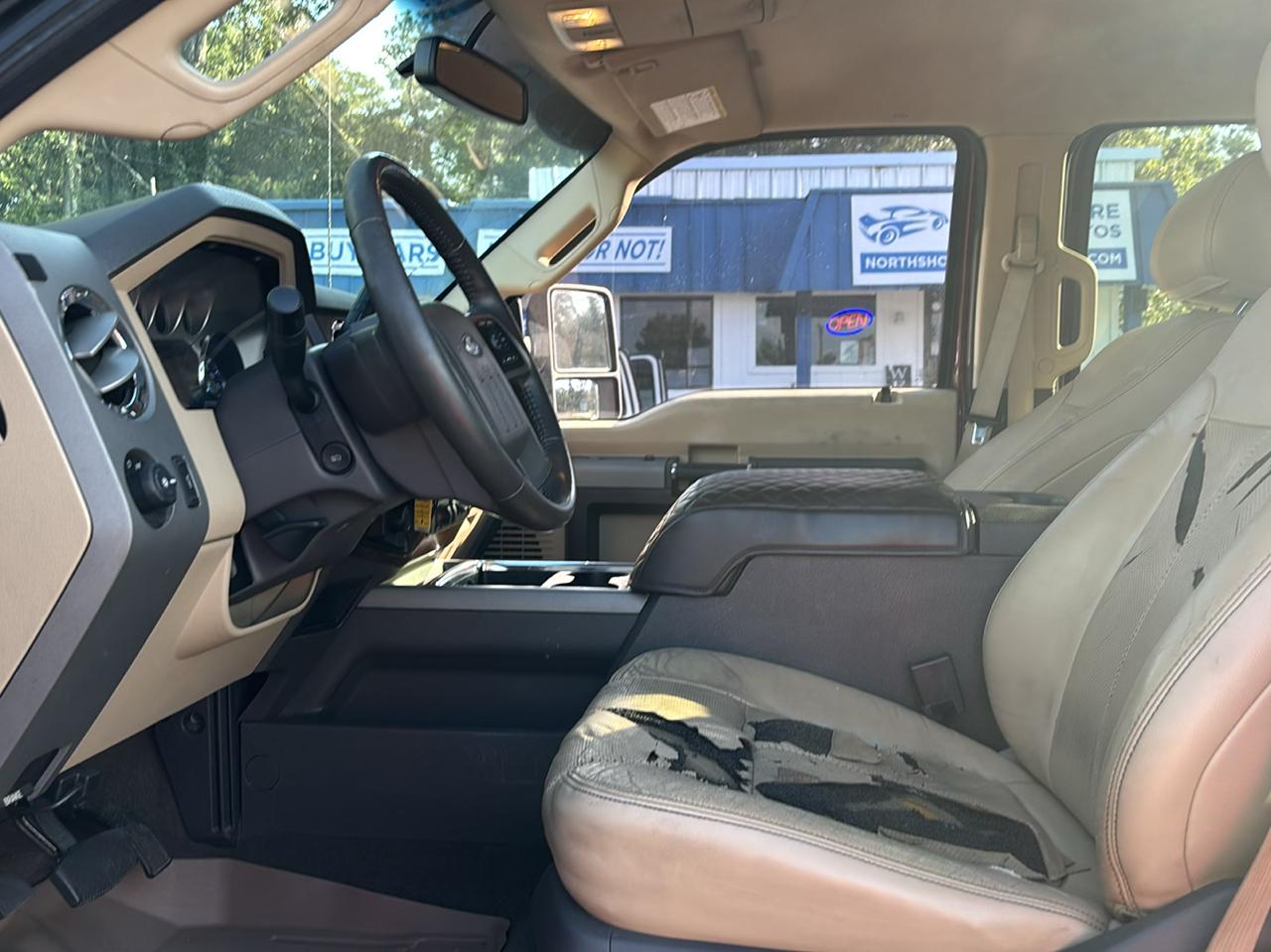 Ford F-250 SD Lariat Crew Cab 4WD 2012