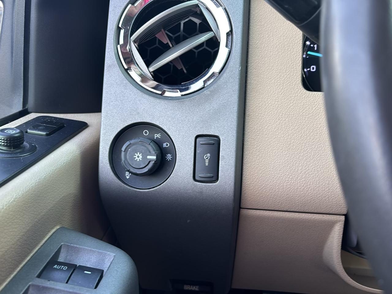 Ford F-250 SD Lariat Crew Cab 4WD 2012