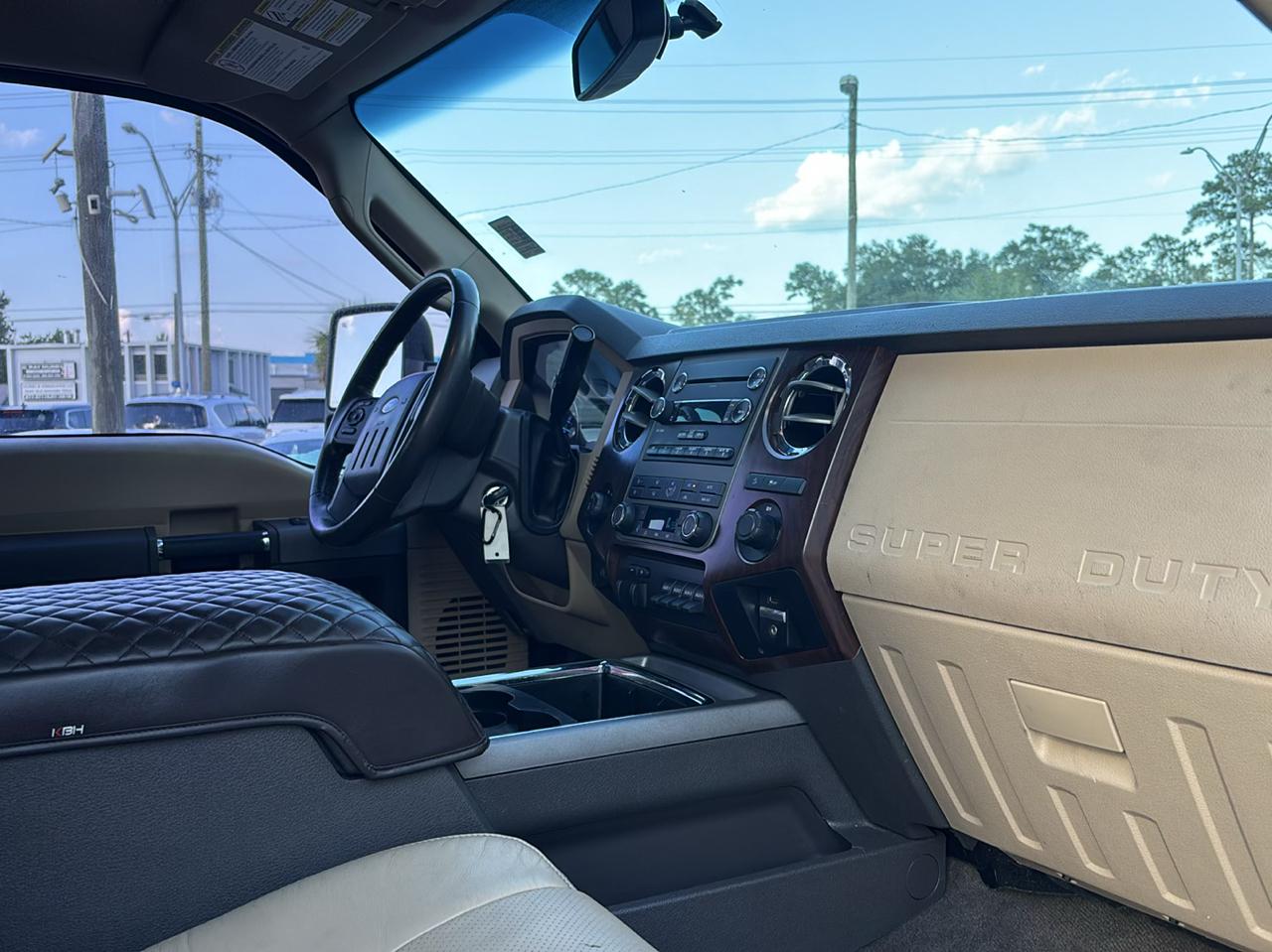 Ford F-250 SD Lariat Crew Cab 4WD 2012