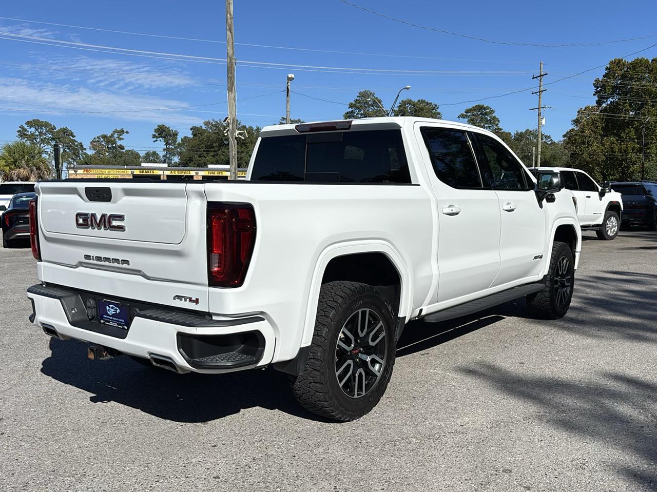 GMC Sierra 1500 Limited AT4 Crew Cab Short Box 4WD 2022