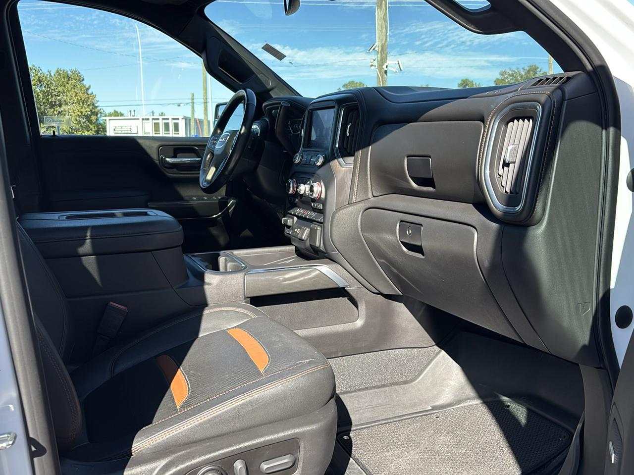 GMC Sierra 1500 Limited AT4 Crew Cab Short Box 4WD 2022