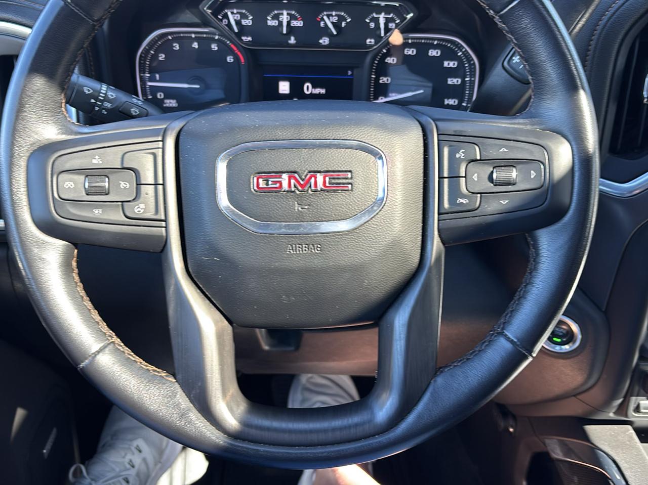GMC Sierra 1500 Limited AT4 Crew Cab Short Box 4WD 2022