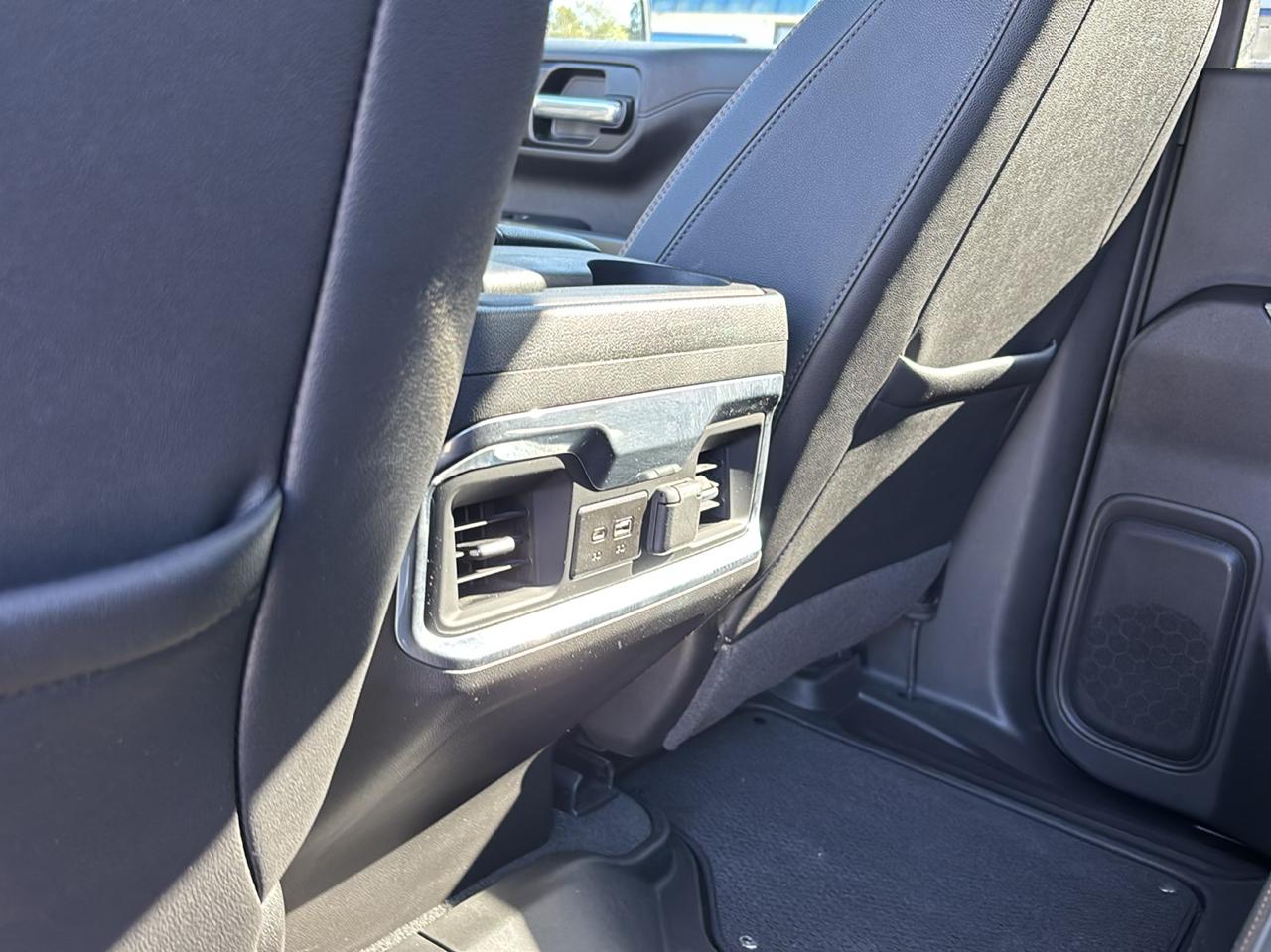 GMC Sierra 1500 Limited AT4 Crew Cab Short Box 4WD 2022