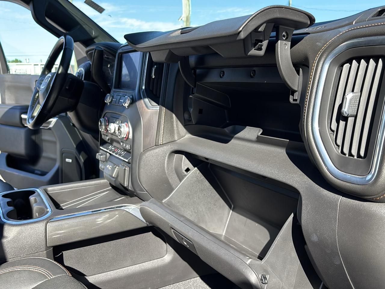 GMC Sierra 1500 Limited AT4 Crew Cab Short Box 4WD 2022