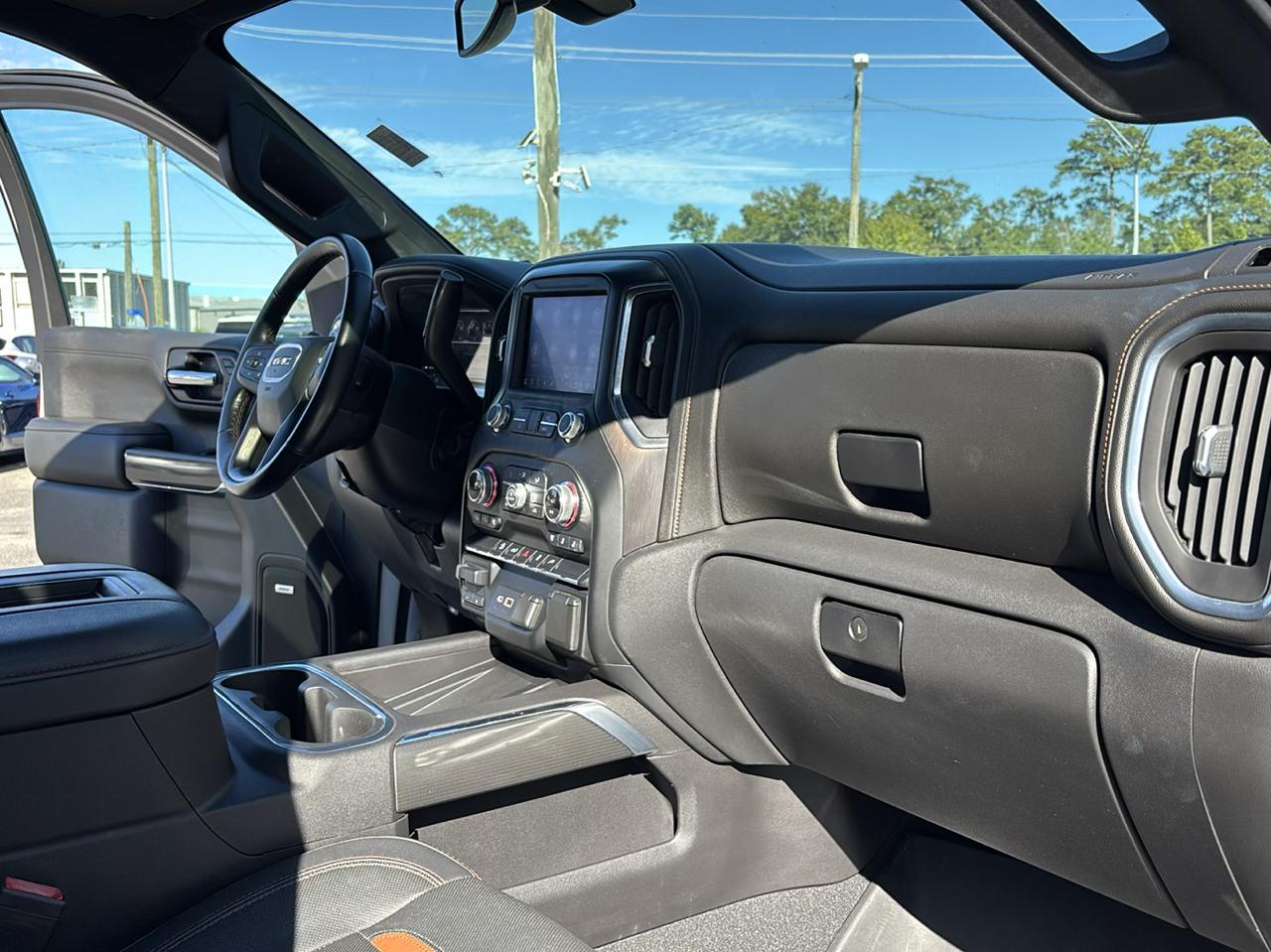 GMC Sierra 1500 Limited AT4 Crew Cab Short Box 4WD 2022