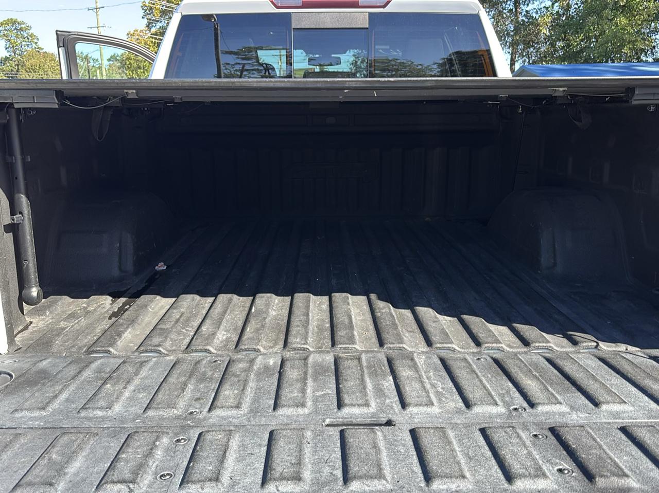 GMC Sierra 1500 Limited AT4 Crew Cab Short Box 4WD 2022