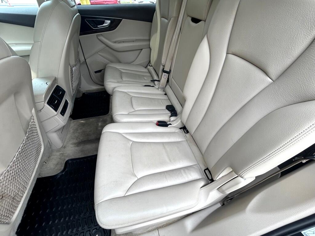 Audi Q7 3.0 Premium Plus quattro 2017 Audi Q7 3.0 Premium Plus quattro 2017