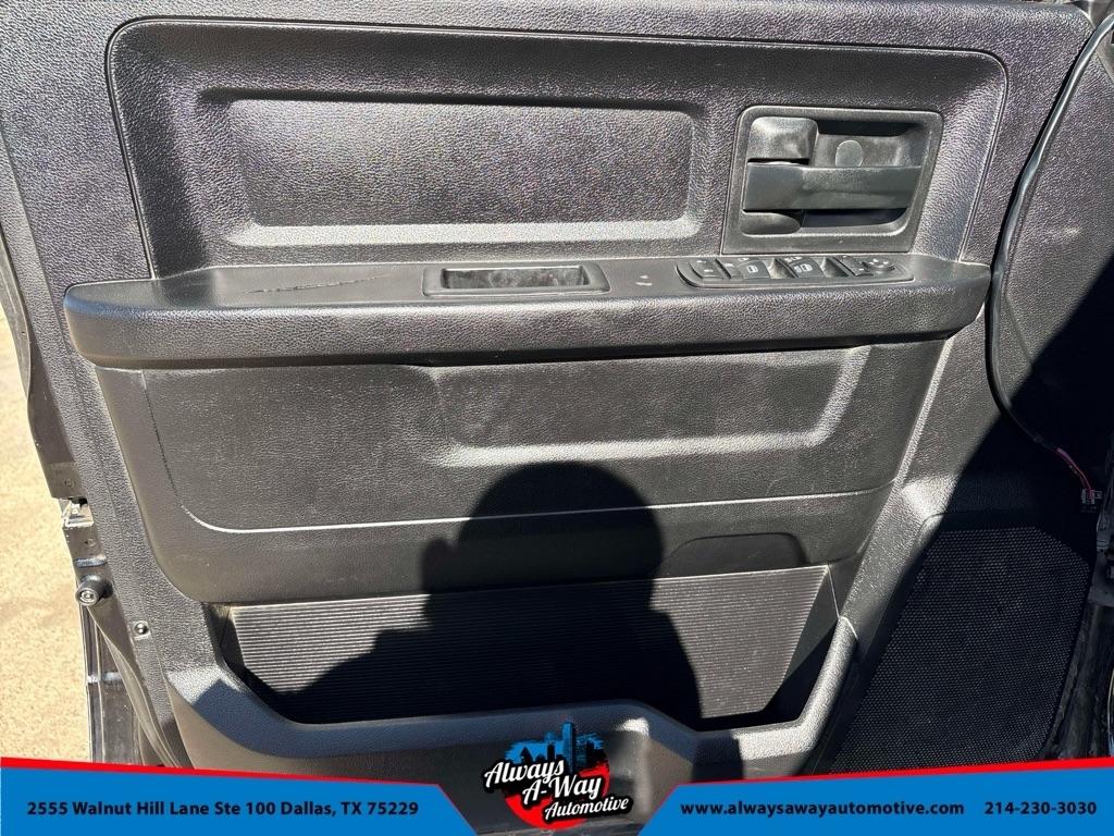 RAM 1500 Tradesman Crew Cab SWB 4WD 2013