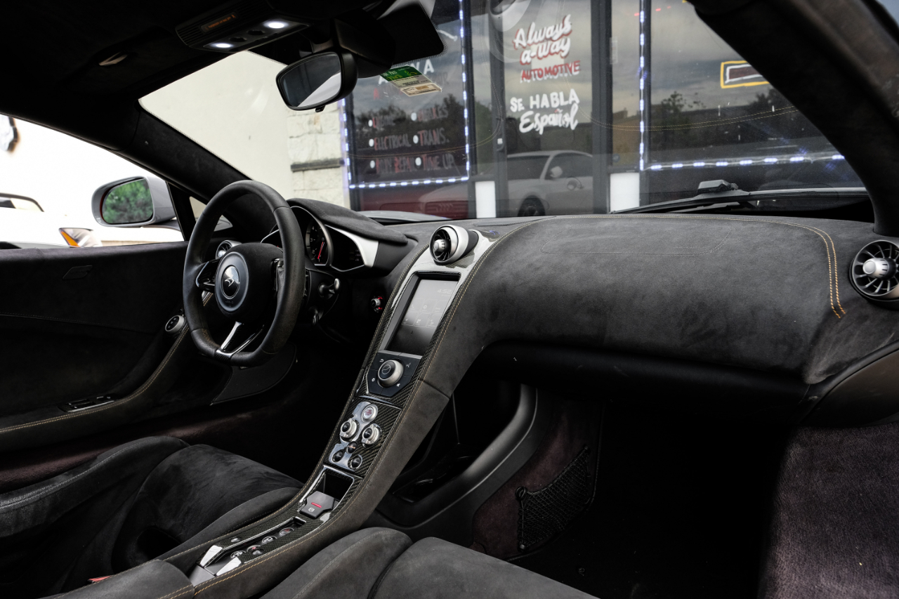 McLaren 650s Coupe 2015 McLaren 650s Coupe 2015