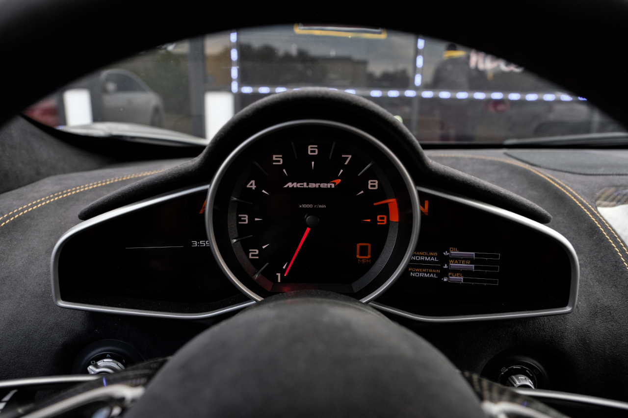 McLaren 650s Coupe 2015 McLaren 650s Coupe 2015