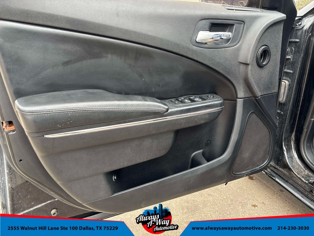 Dodge Charger SE 2012