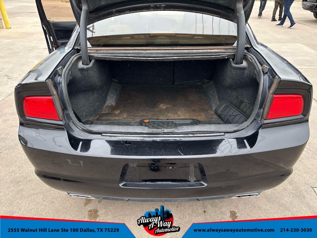 Dodge Charger SE 2012