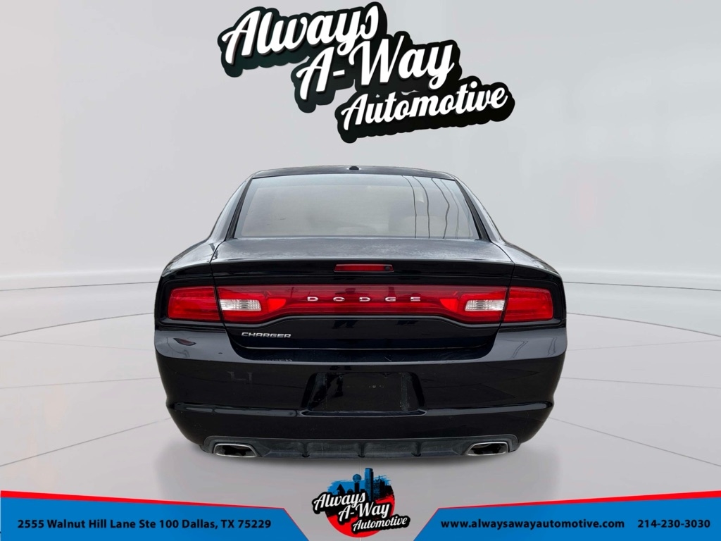 Dodge Charger SE 2012