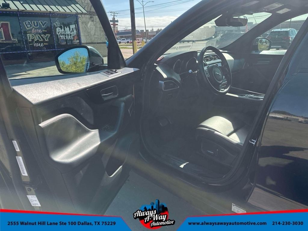 Jaguar F-Pace 25t Premium 2019