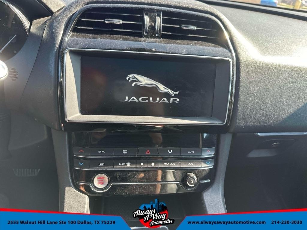 Jaguar F-Pace 25t Premium 2019