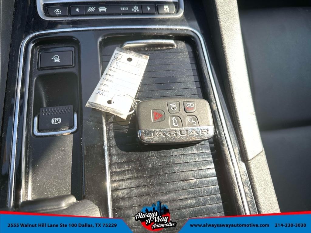 Jaguar F-Pace 25t Premium 2019