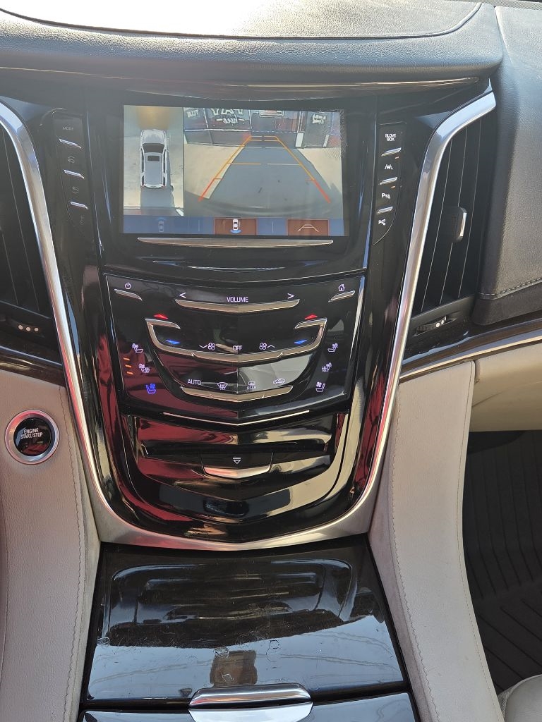 Cadillac Escalade Premium 2WD 2018 Cadillac Escalade Premium 2WD 2018