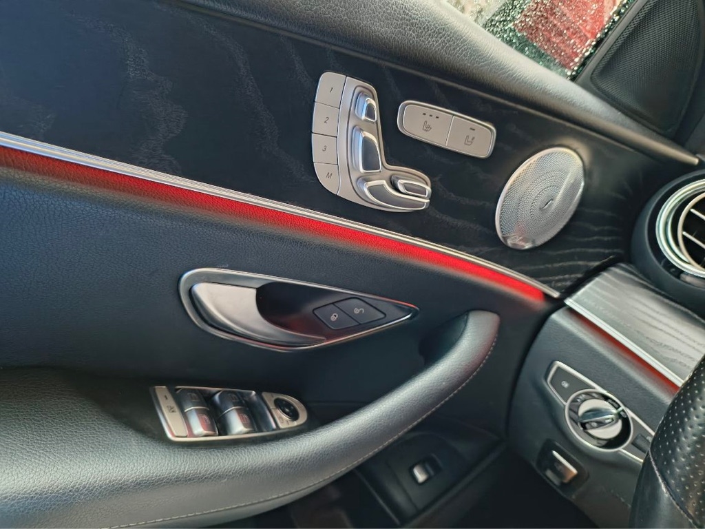 Mercedes-Benz E-Class E300 Luxury Sedan 2018 Mercedes-Benz E-Class E300 Luxury Sedan 2018