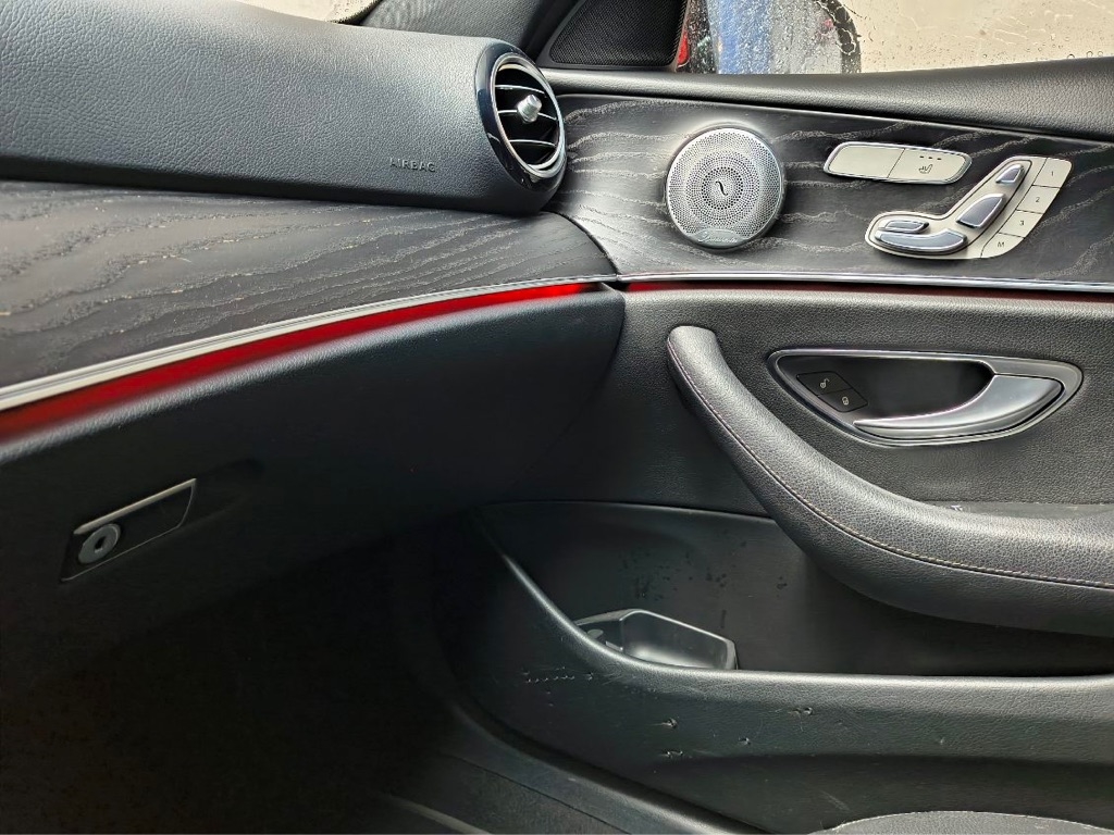 Mercedes-Benz E-Class E300 Luxury Sedan 2018 Mercedes-Benz E-Class E300 Luxury Sedan 2018