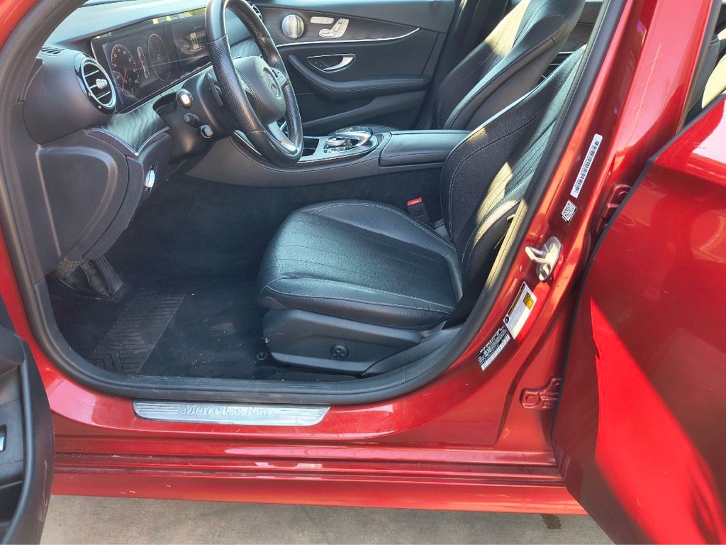 Mercedes-Benz E-Class E300 Luxury Sedan 2018 Mercedes-Benz E-Class E300 Luxury Sedan 2018