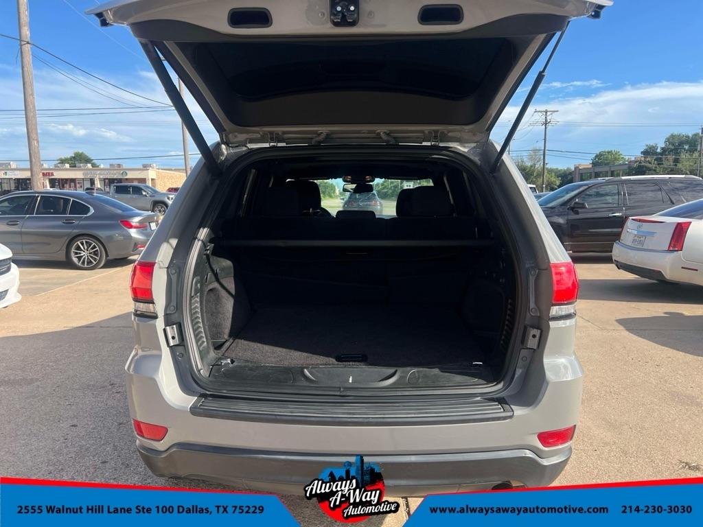 Jeep Grand Cherokee Laredo 2WD 2014