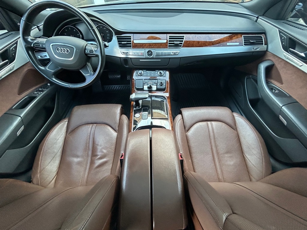 Audi A8 4.2 Quattro 2011