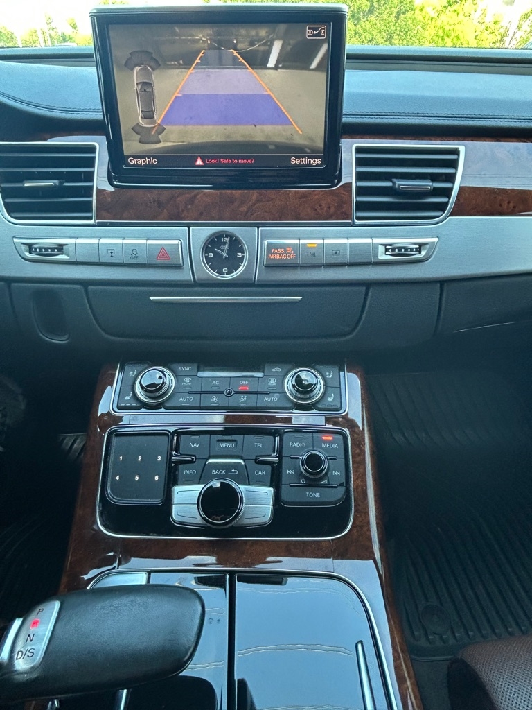 Audi A8 4.2 Quattro 2011