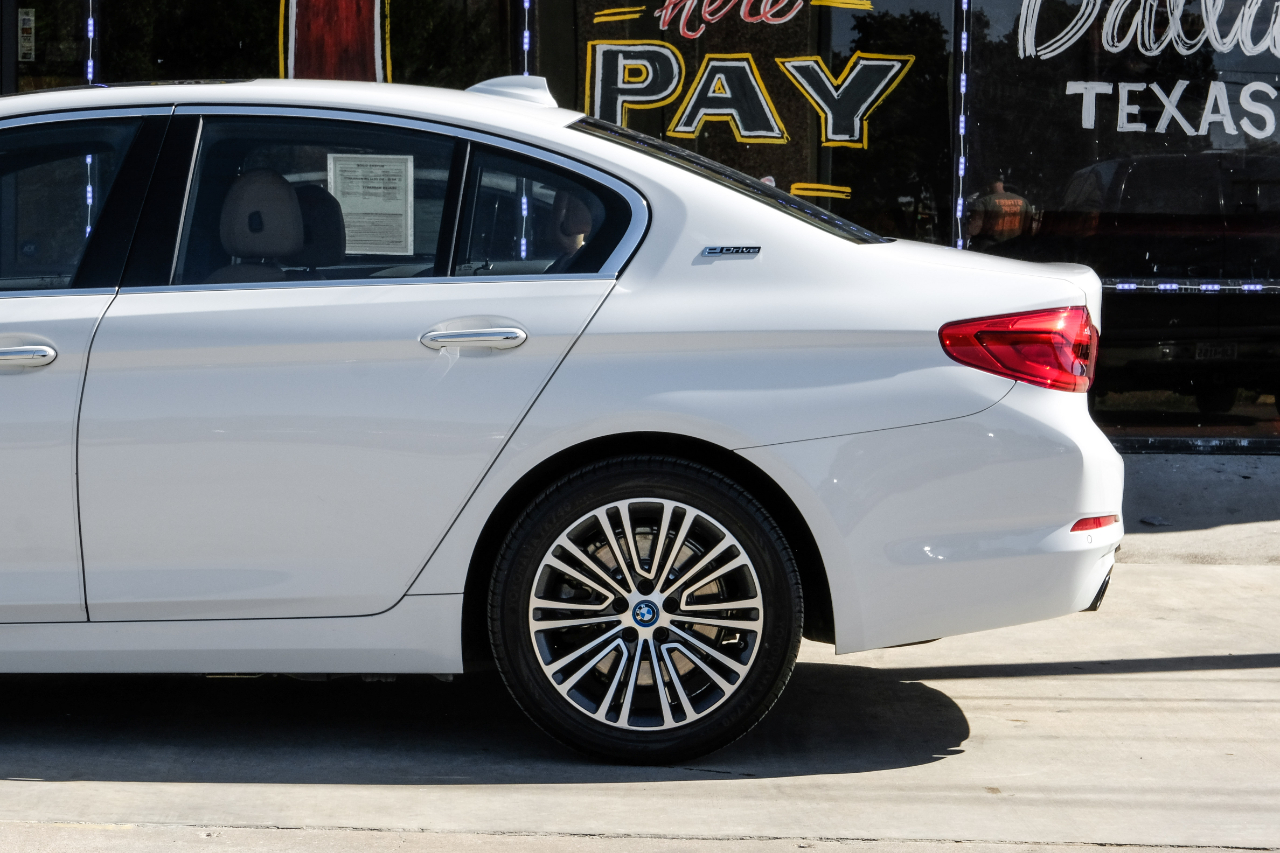 BMW 5-Series 530e iPerformance 2018 BMW 5-Series 530e iPerformance 2018