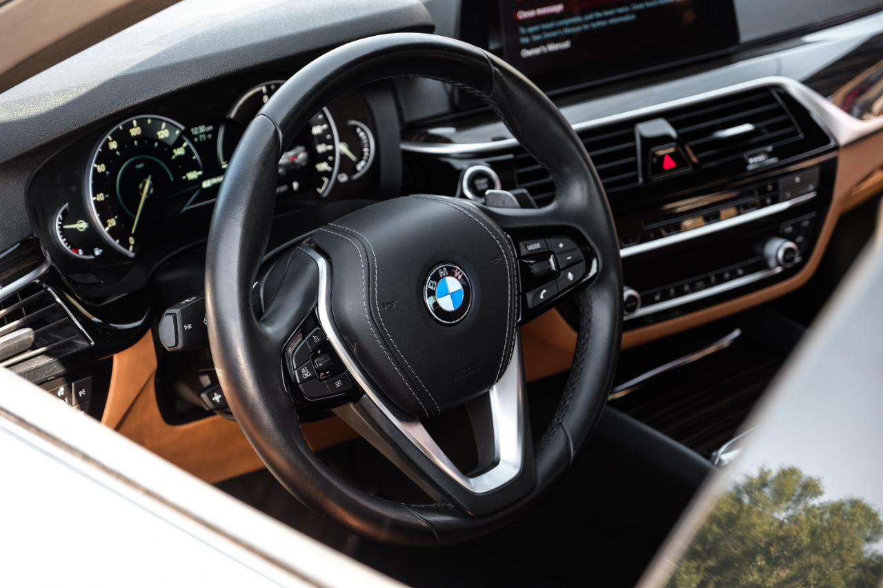 BMW 5-Series 530e iPerformance 2018 BMW 5-Series 530e iPerformance 2018