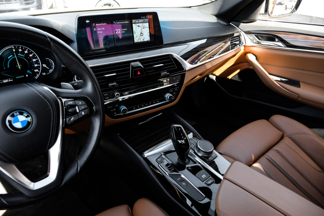 BMW 5-Series 530e iPerformance 2018 BMW 5-Series 530e iPerformance 2018