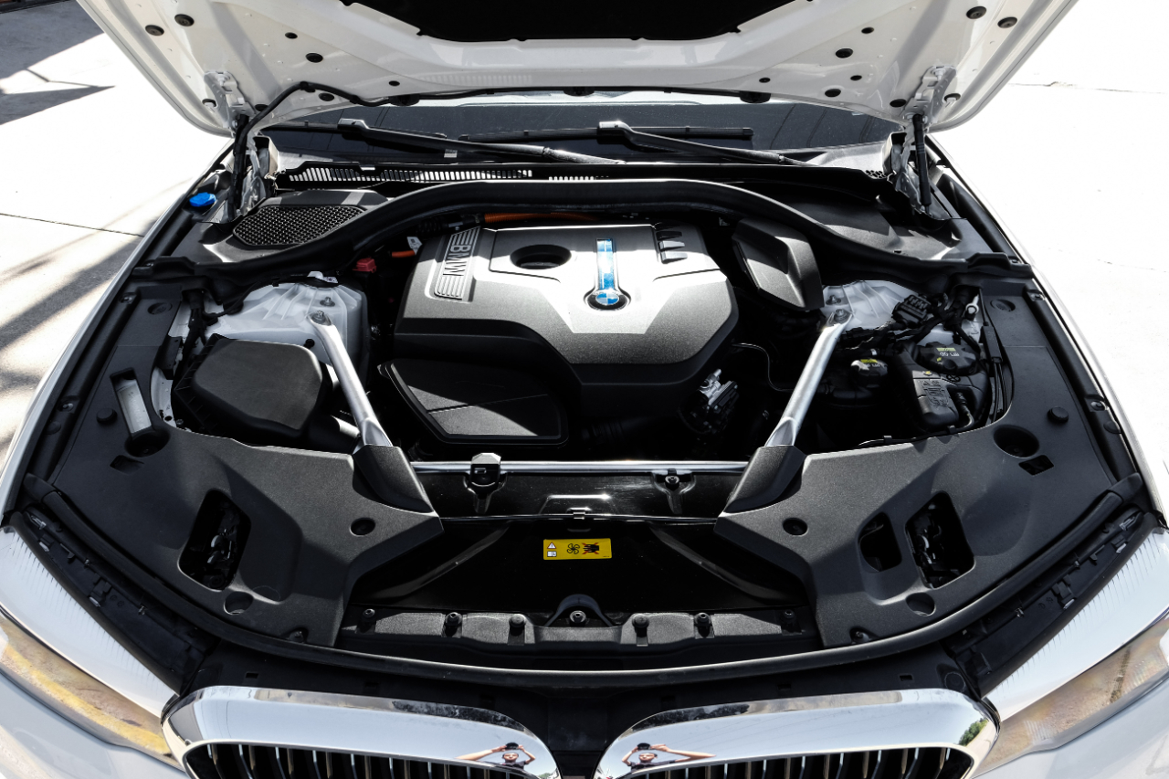 BMW 5-Series 530e iPerformance 2018 BMW 5-Series 530e iPerformance 2018