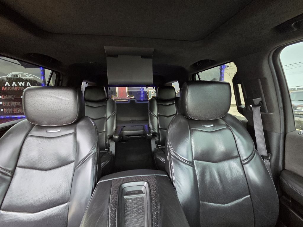 Cadillac Escalade Platinum 4WD 2015 Cadillac Escalade Platinum 4WD 2015