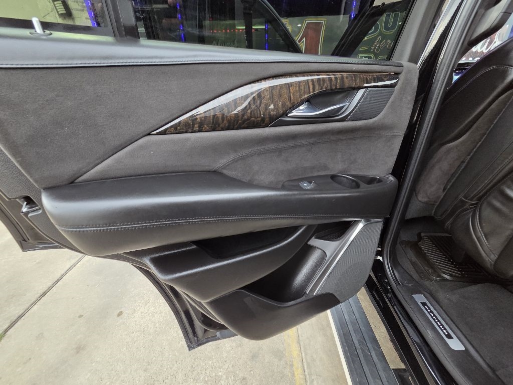 Cadillac Escalade Platinum 4WD 2015 Cadillac Escalade Platinum 4WD 2015