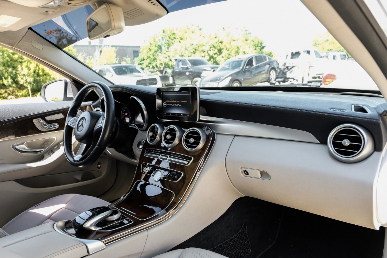 Mercedes-Benz C-Class C300 Sedan 2016 Mercedes-Benz C-Class C300 Sedan 2016