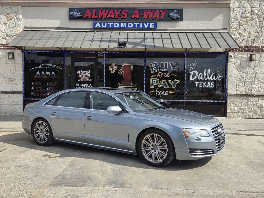 Audi A8 4.2L quattro 2011 Audi A8 4.2L quattro 2011