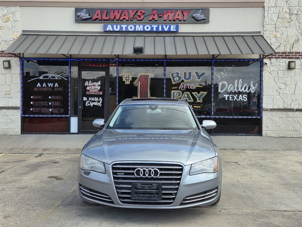 Audi A8 4.2L quattro 2011 Audi A8 4.2L quattro 2011