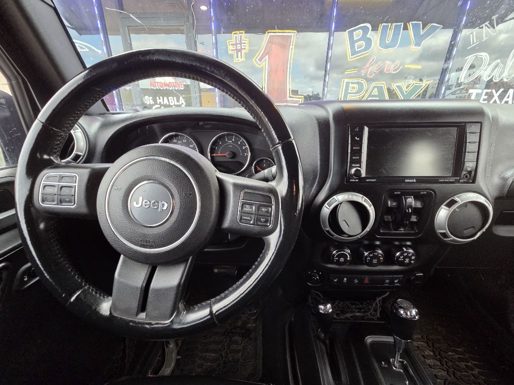 Jeep Wrangler Unlimited Sahara 4WD 2015 Jeep Wrangler Unlimited Sahara 4WD 2015