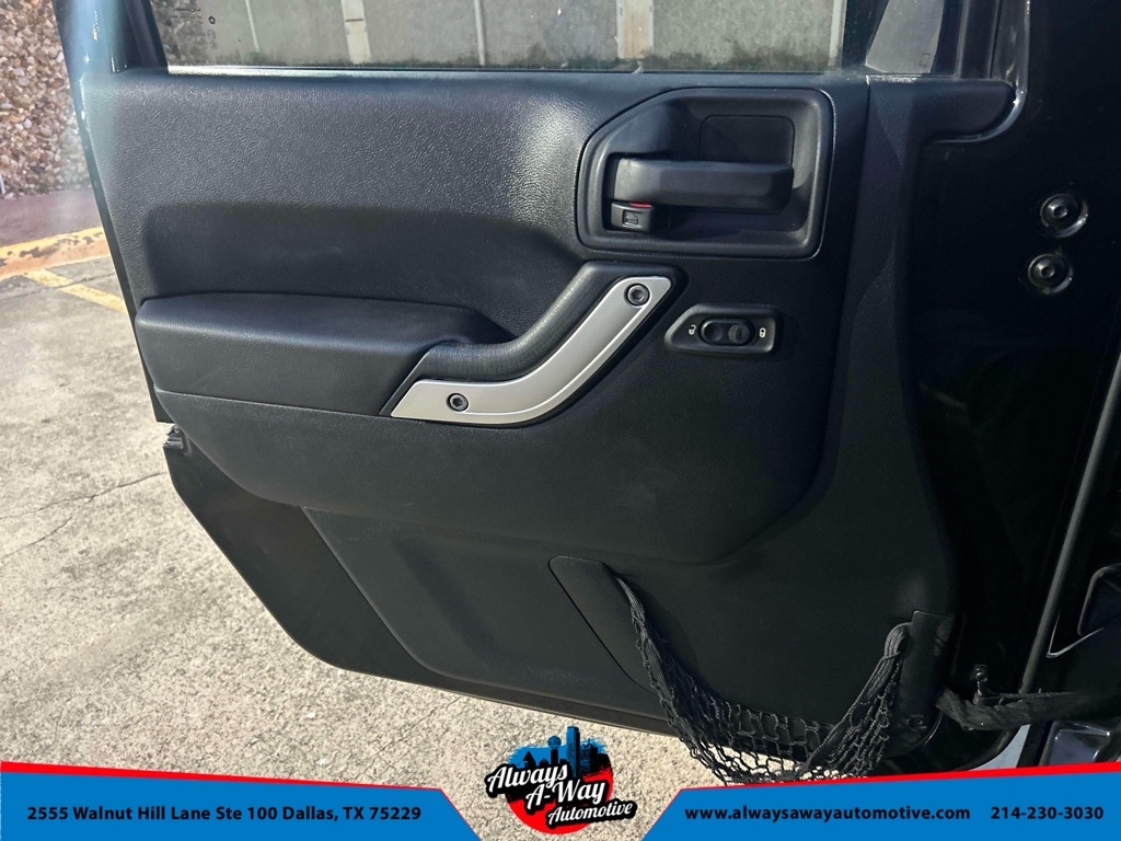 Jeep Wrangler Unlimited Sahara 4WD 2015