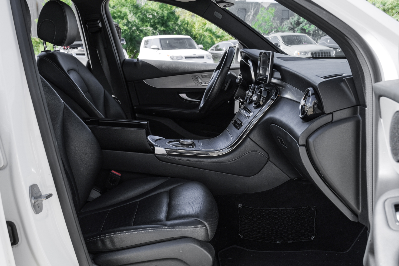 Mercedes-Benz GLC-Class GLC300 2019 Mercedes-Benz GLC-Class GLC300 2019